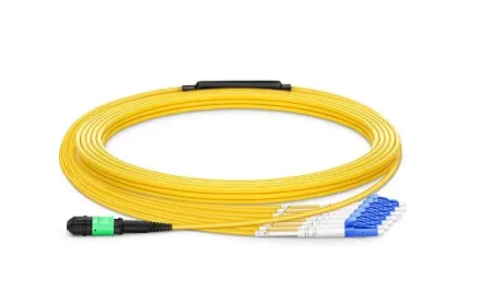 Cable de Breakout G652D tipo B 8 fibras con conector MPO/UPC macho – LC/UPC 2m
